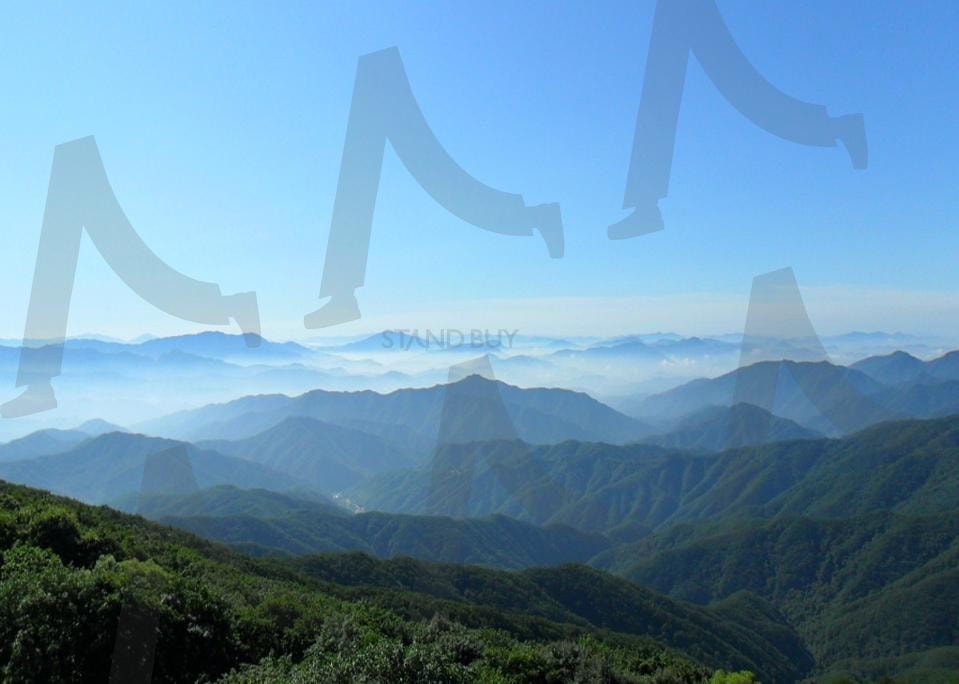 대성산 정상에서 | 대상산 저상, 해발 1255미터 고산, 대성산 아래의 산들, 강원도의 아름다움, 50년에 오른 대성산 | 스탠바이 STANDBUY 디지털 콘텐츠