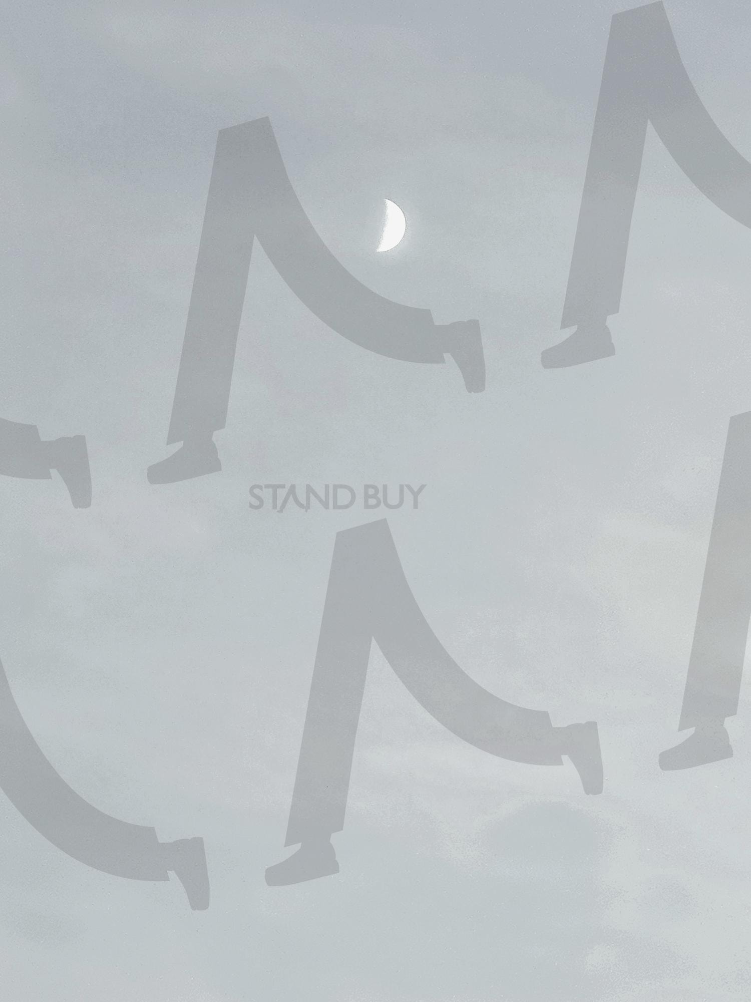 흐린 하늘 위 초승달 / Cloudy Sky and Moon | 감성사진, 흐린하늘, 초승달, 몽환적, 무드사진, 일러스트레퍼런스, dreamy, Cloudy, Moon, atmospheric | 스탠바이 STANDBUY 디지털 콘텐츠