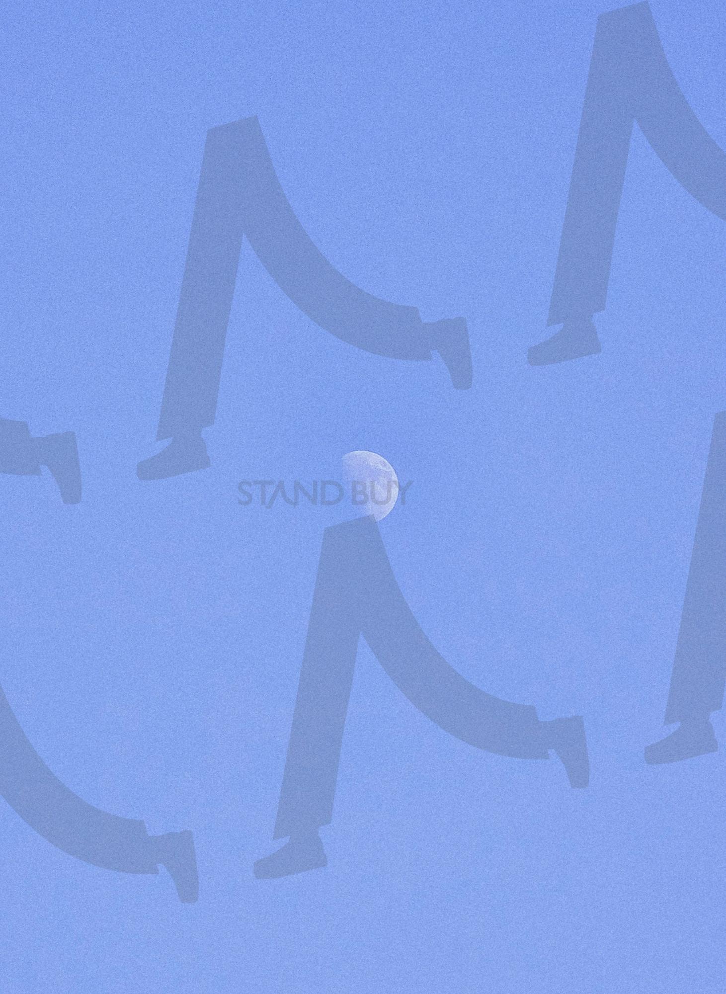 푸른 하늘 속 반달 / Blue Sky with Half Moon | 감성하늘, 반달, 파란하늘, 배경사진, 휴식, 자연, 청량, 편집소스, half moon, blue sky, clean | 스탠바이 STANDBUY 디지털 콘텐츠