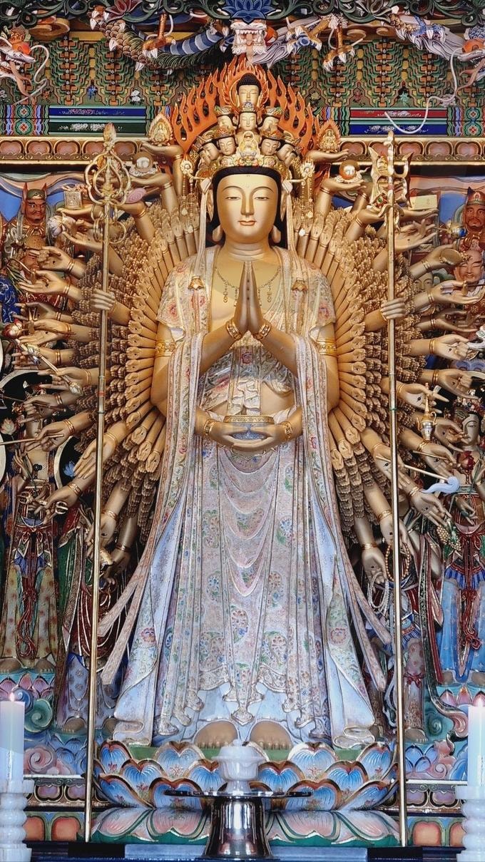 "황홀한 불교 예술, 천수관음상의 위엄" | 천수관음, 불상, 불교미술, 관음보살, 문화유산 | 스탠바이 STANDBUY 디지털 콘텐츠