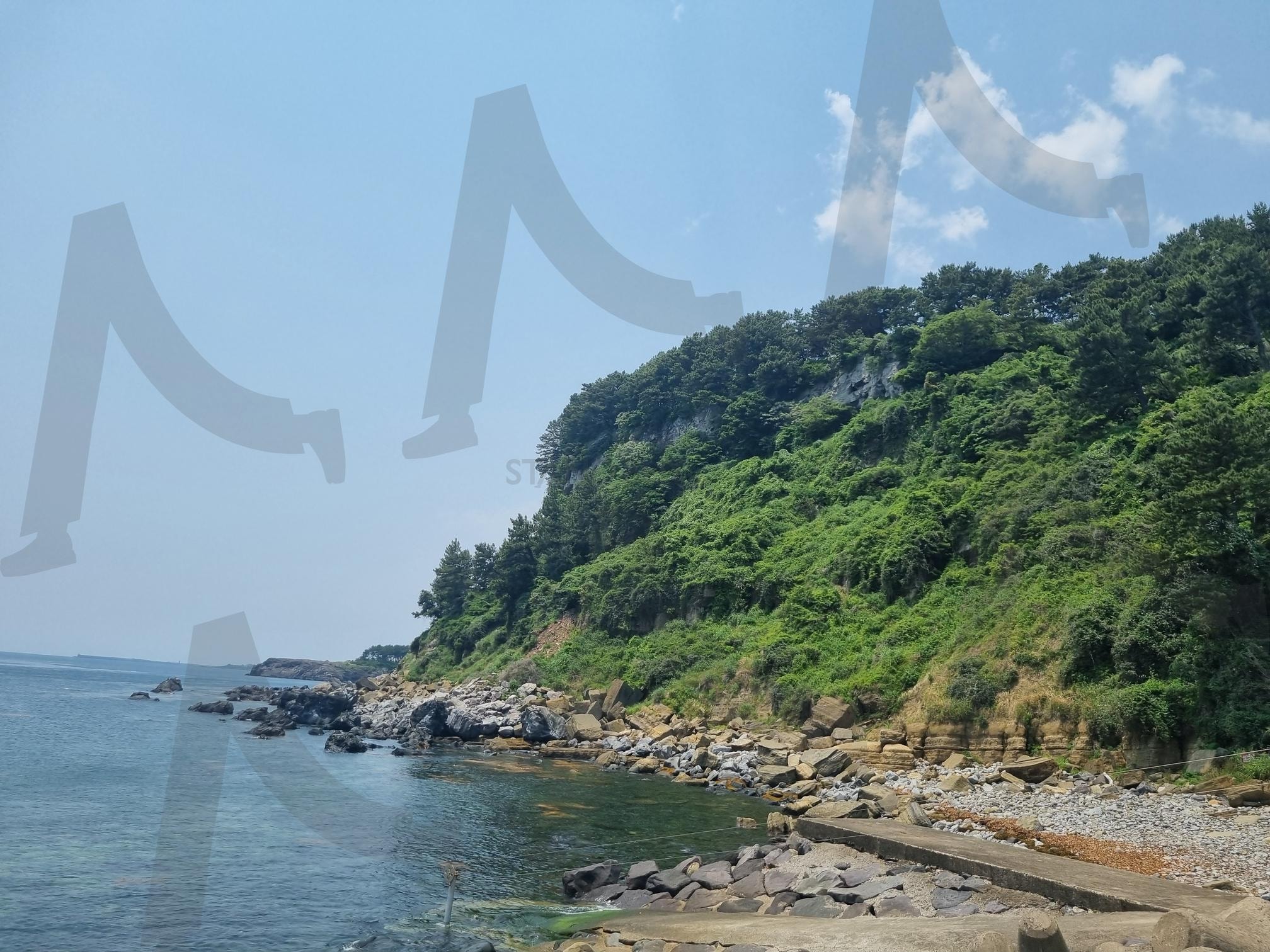 서귀포 항구쪽 바다 | 제주도, 서귀포, 바다, 산, 자연 | 스탠바이 STANDBUY 디지털 콘텐츠