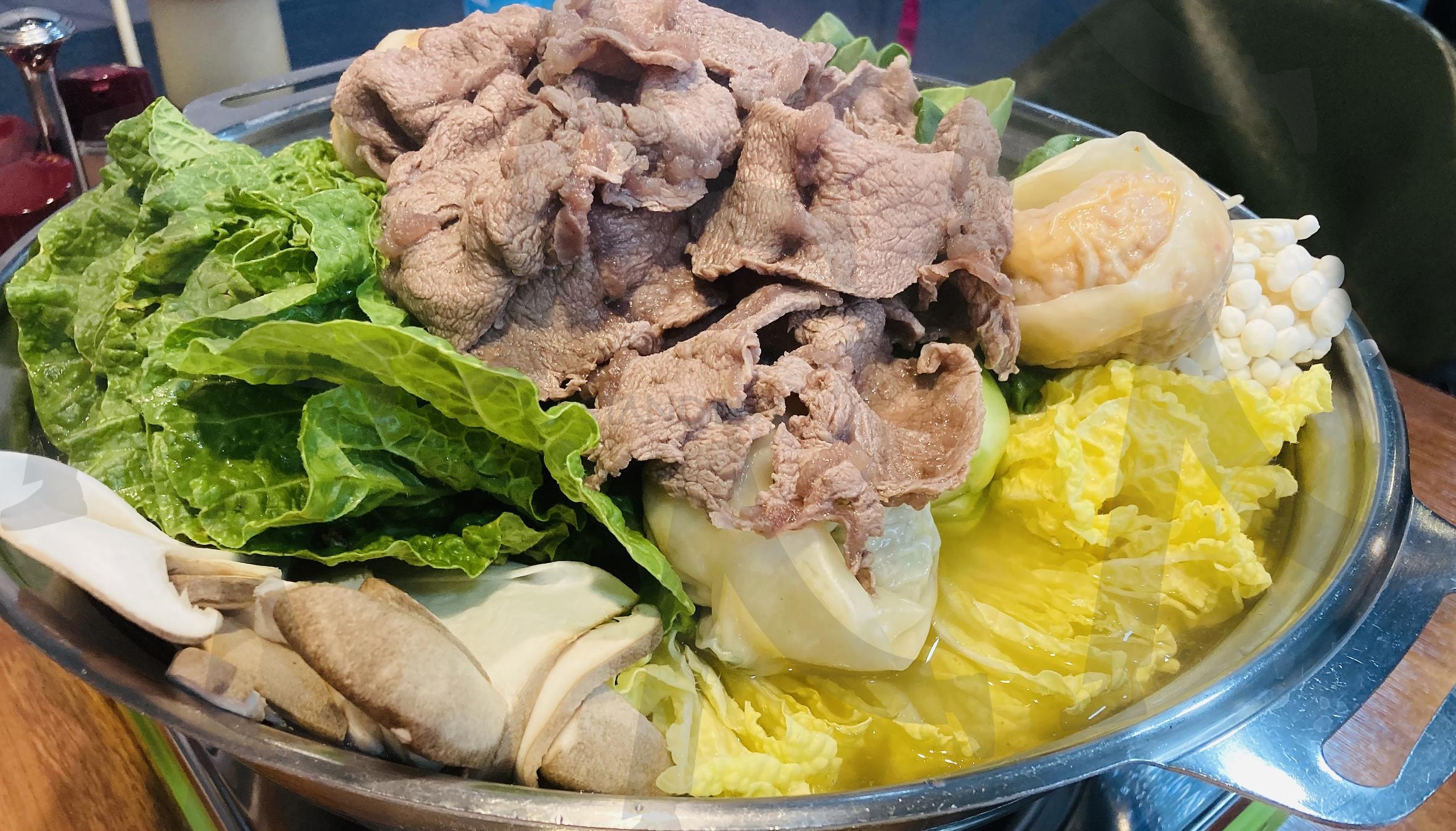 만두전골 | 만두전골, 전골, 만두, 고기, 수육, 샤브샤브, 음식., Hot pot with dumplings, Hot Pot, Dumpling, meat, boiled pork, Shabu-shabu, food | 스탠바이 STANDBUY 디지털 콘텐츠