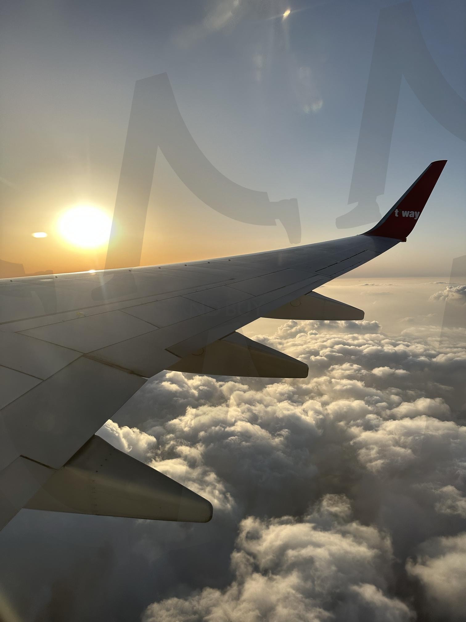 떠나자, 어디든 | 비행기, 떠나자, 구름, 도망가자, 여긴, 구름위 | 스탠바이 STANDBUY 디지털 콘텐츠