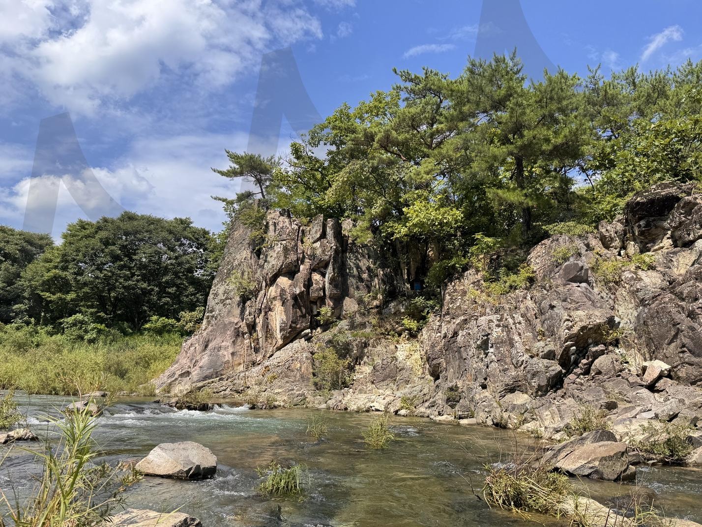 계곡의 바위 | 여름, 계곡, 바위, 물놀이, 한국 | 스탠바이 STANDBUY 디지털 콘텐츠