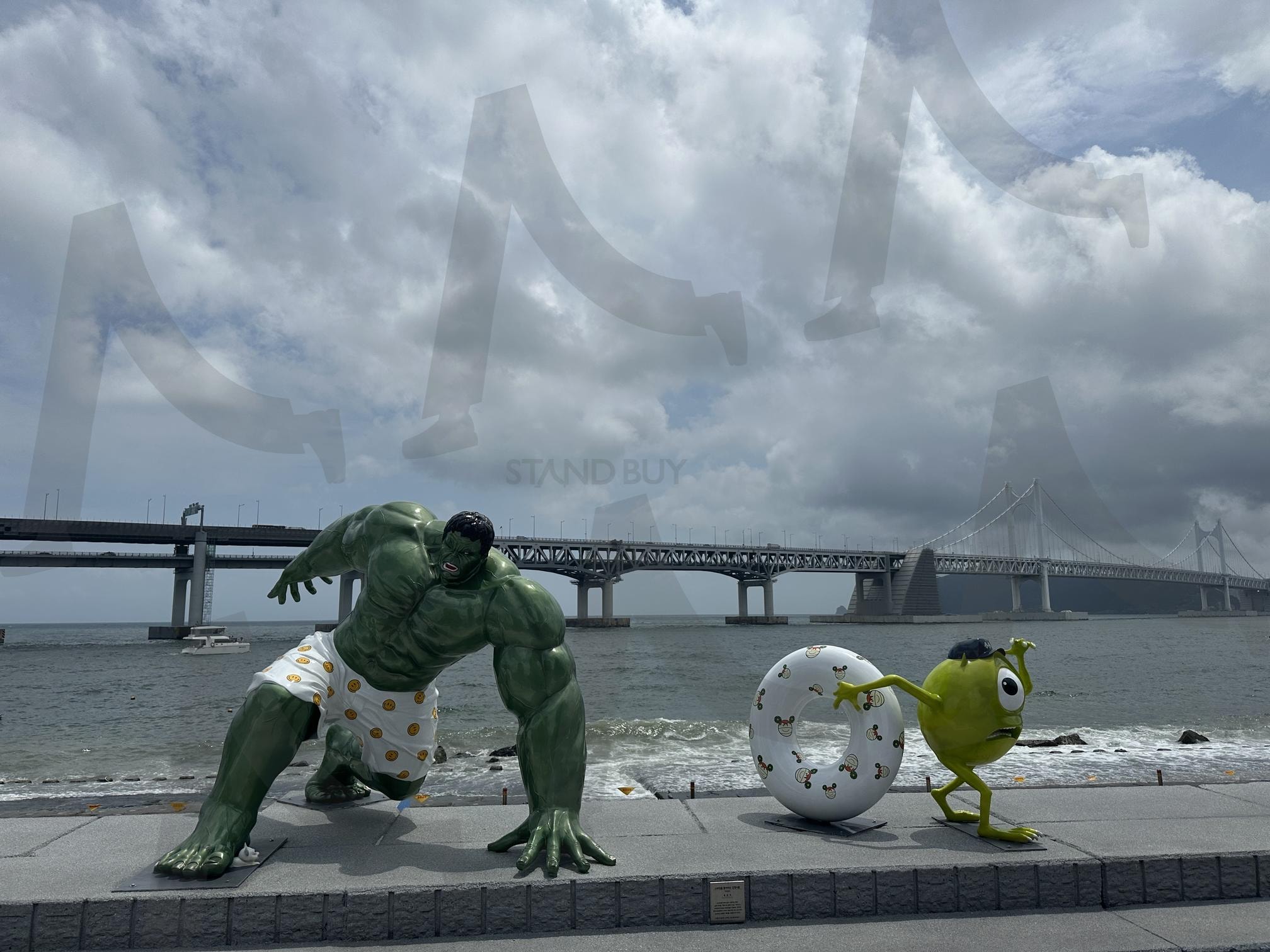 Minrak Waterside Park | Minrak Waterside Park, Movie Character, busan, Gwangan Bridge, South Korea | 스탠바이 STANDBUY 디지털 콘텐츠