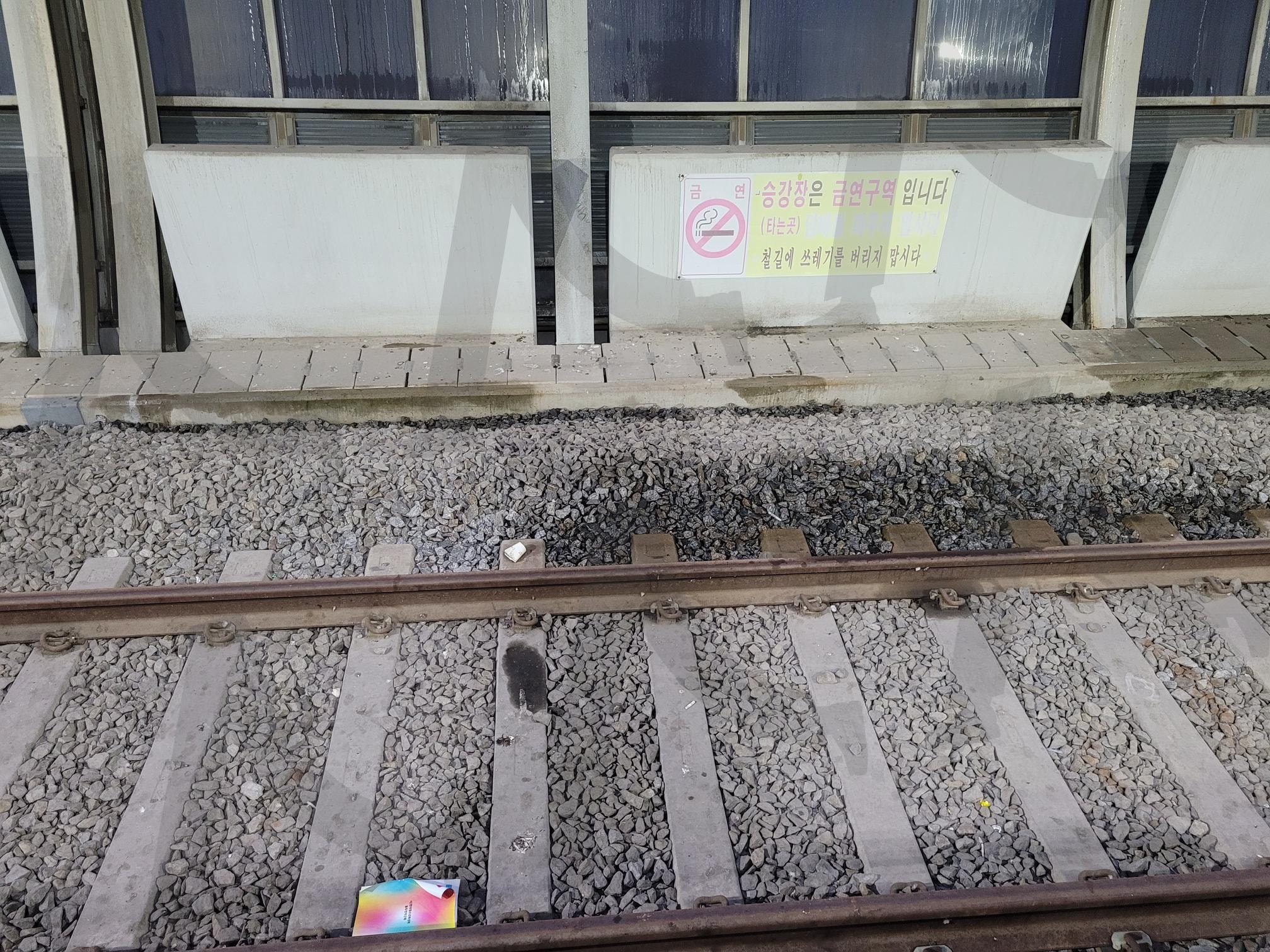 동두천중앙역 역사 내부 2(Inside Dongducheon Central Station Station) | 퇴근, 지하철, subway, Dongducheon Jungang station, 직장인 | 스탠바이 STANDBUY 디지털 콘텐츠