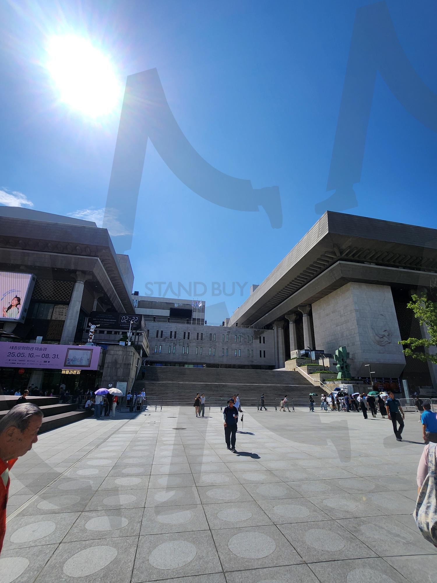 Gwanghwamun Street, Seoul – Where History Meets Modernity | gwanghwamun, Gwanghwamun Street, Gwanghwamun Square, Seoul cityscape, Korea travel, Korean history, palace, modern and tradition, landmark, Cultural Heritage | 스탠바이 STANDBUY 디지털 콘텐츠