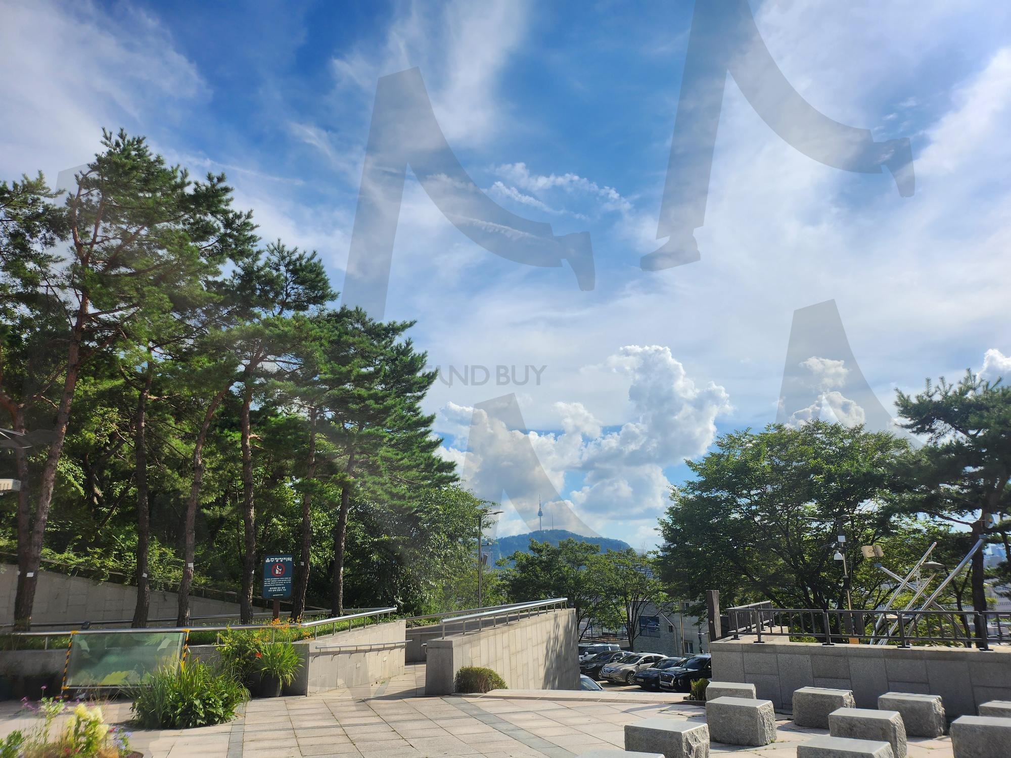 Naksan Park near Daehangno – Scenic Night View & Demon Hunters Vibes | naksan park, Daehangno, city wall trail, Demon Hunters, fantasy vibe, Korea travel, Seoul skyline, cultural street | 스탠바이 STANDBUY 디지털 콘텐츠