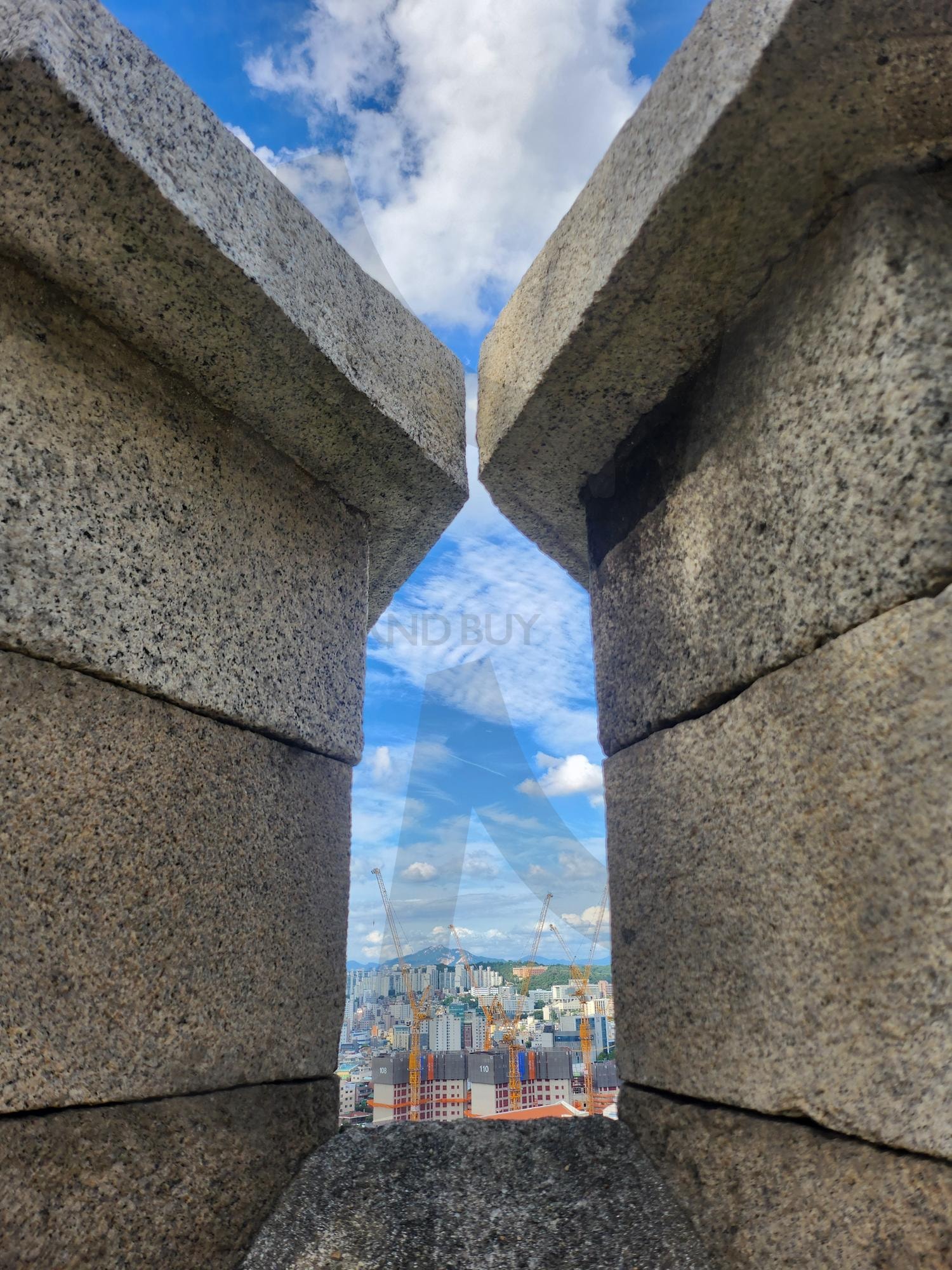 성곽전경 | 한국, 서울, 종로구, 혜화동, 대학로, 낙산공원, 하늘, 전경, 성곽, 구름, 데몬헌터스, 촬영지 | 스탠바이 STANDBUY 디지털 콘텐츠