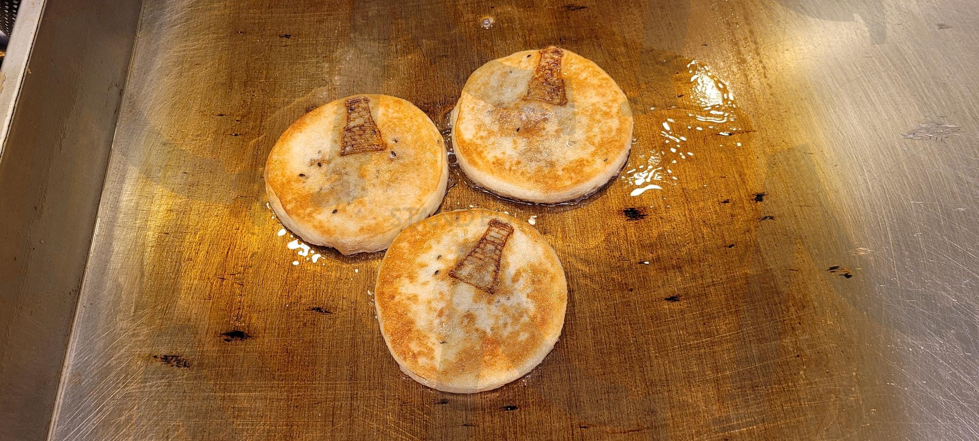 호떡 | 호떡, 첨성대, 따끈따끈, 겨울, 겨울음식 | 스탠바이 STANDBUY 디지털 콘텐츠