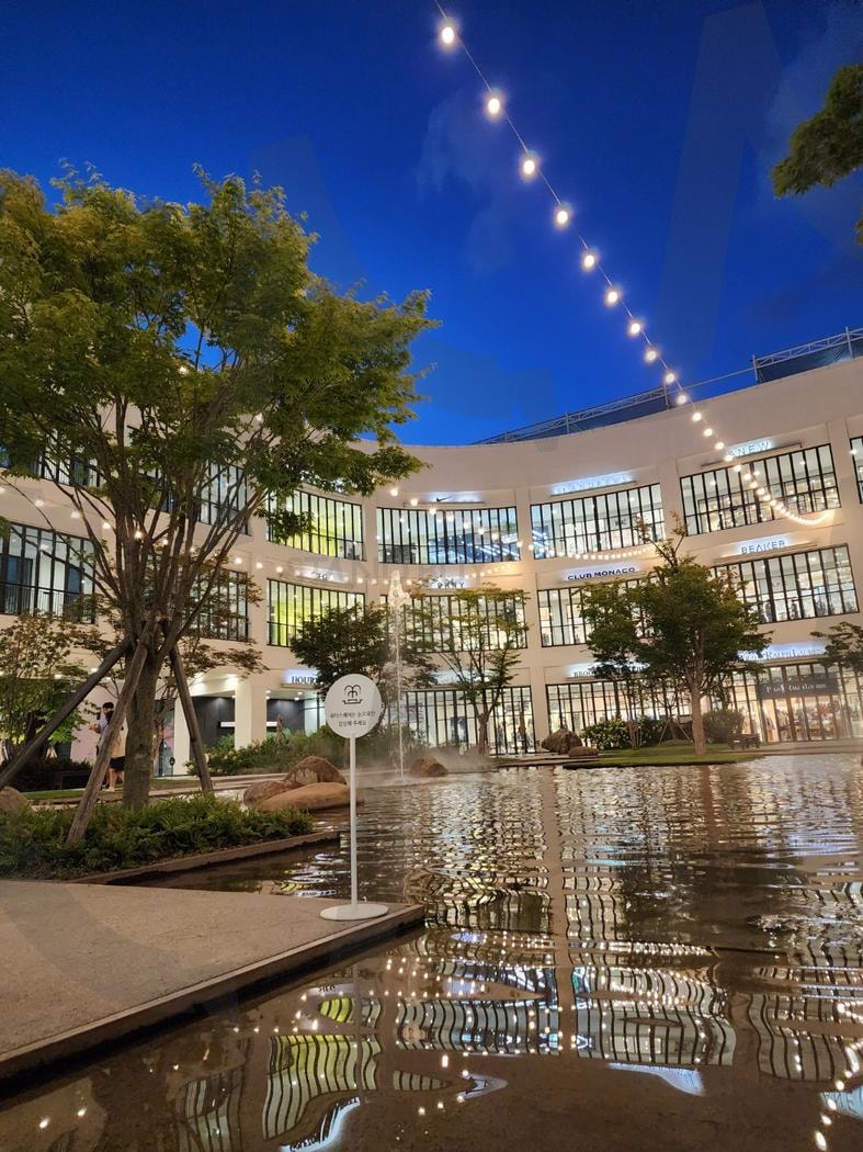 다산 현대프리미엄아울렛 공원 | 다산, 현대프리미엄아울렛, 정원, 도시정원, 저녁산책 | 스탠바이 STANDBUY 디지털 콘텐츠