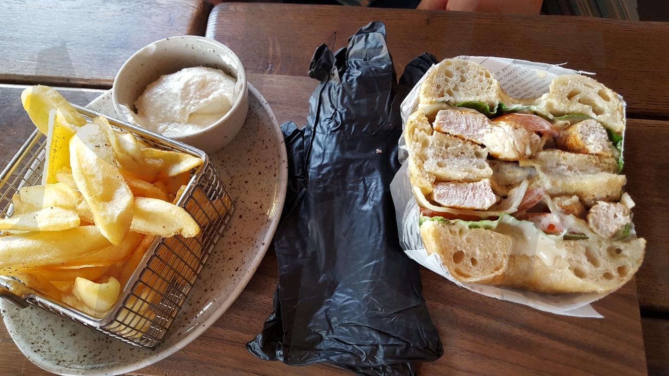 베이글 샌드위치 | 베이글, 샌드위치, 유럽, 감자튀김, 카페 | 스탠바이 STANDBUY 디지털 콘텐츠