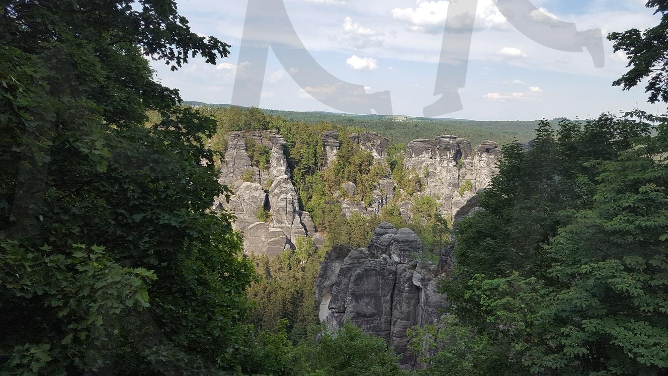 등산 | 등산, 독일, 작센주, 스위스 랑 비슷한 산과 풍경, 작센스위스, 하늘, 구름, 산, 나무 | 스탠바이 STANDBUY 디지털 콘텐츠