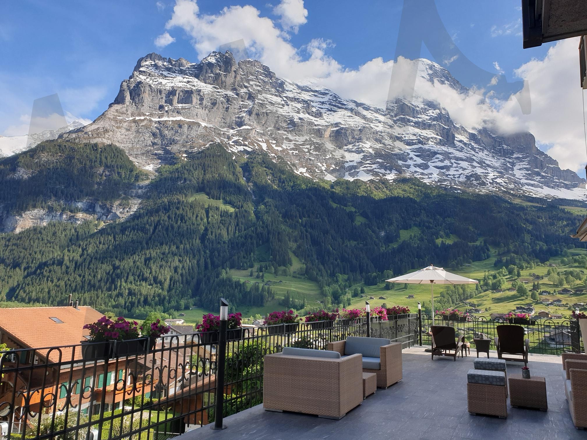 여행 | 스위스, 인터라켄, 호텔뷰, 설산, 하늘, 구름, 숲, 산, 6월 | 스탠바이 STANDBUY 디지털 콘텐츠