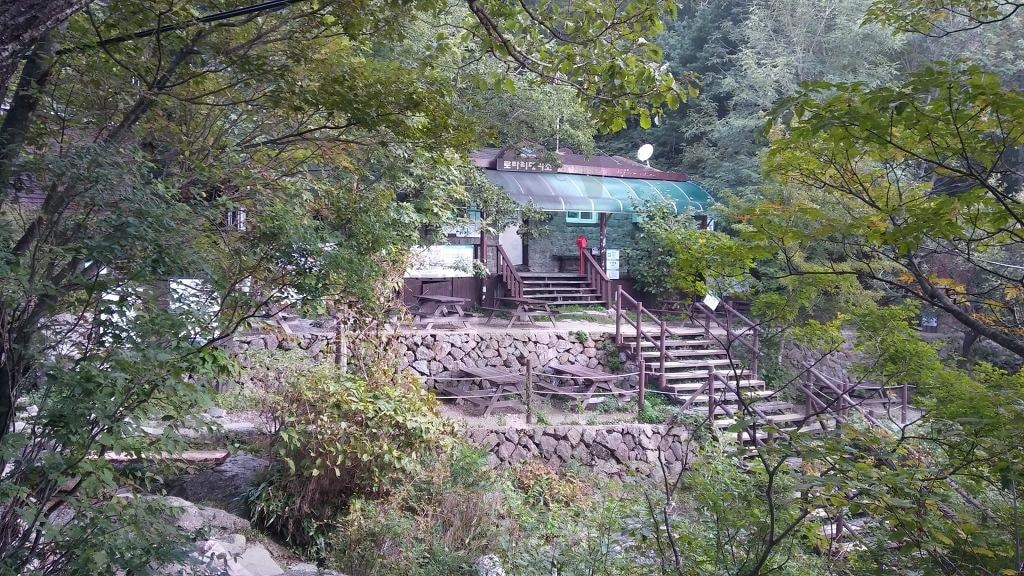 사라진 지리산 로타리대피소 옛 모습 (2016년 촬영) | 지리산, 로타리대피소, 산속풍경, 추억사진, 산행, 등산명소, 지리산추억 | 스탠바이 STANDBUY 디지털 콘텐츠