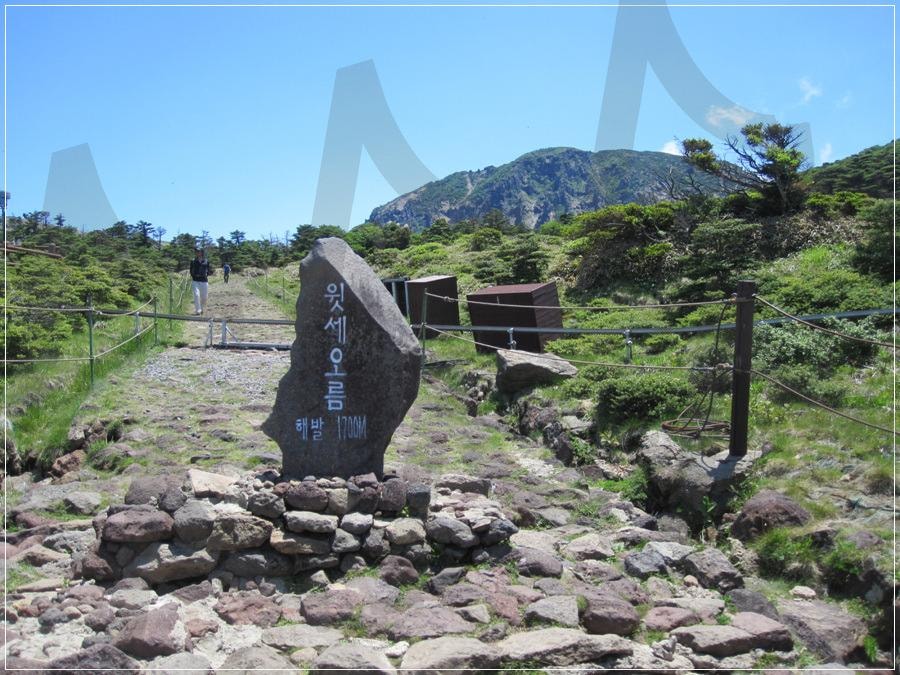 “한라산 초여름 풍경 – 2012년 6월 푸른 윗세오름과 방아오름” | 한라산, 윗세오름, 방아오름, 제주여행, 초여름풍경, 제주여름풍경 | 스탠바이 STANDBUY 디지털 콘텐츠