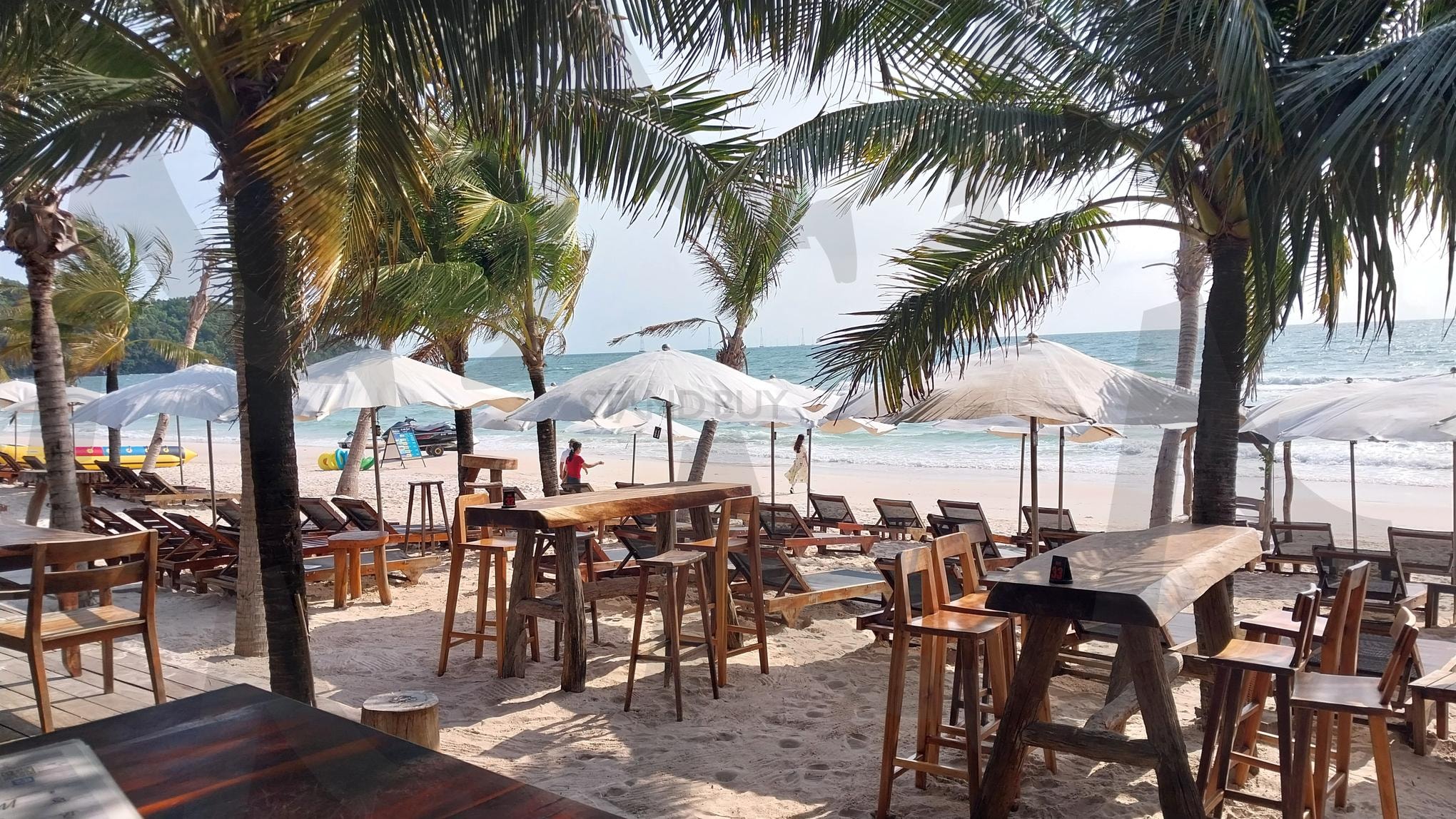 베트남 푸꾸옥 사오비치(Sao Beach, Phu Quoc, Vietnam) | 사오비치 (Sao Beach Phu Quoc), 푸꾸옥 해변 (Phu Quoc Beach), 베트남 여행 (Vietnam Travel), 천국의 해변 (Paradise Beach), 에메랄드 바다 (Emerald Sea), 하얀 모래사장 (White Sand Beach), 휴양지 사진 (Resort Photography), 열대 해변 (Tropical Beach), 푸꾸옥 관광명소 (Phu Quoc Tourist Attraction), 베트남 휴양지 (Vietnam Resort Destination) | 스탠바이 STANDBUY 디지털 콘텐츠