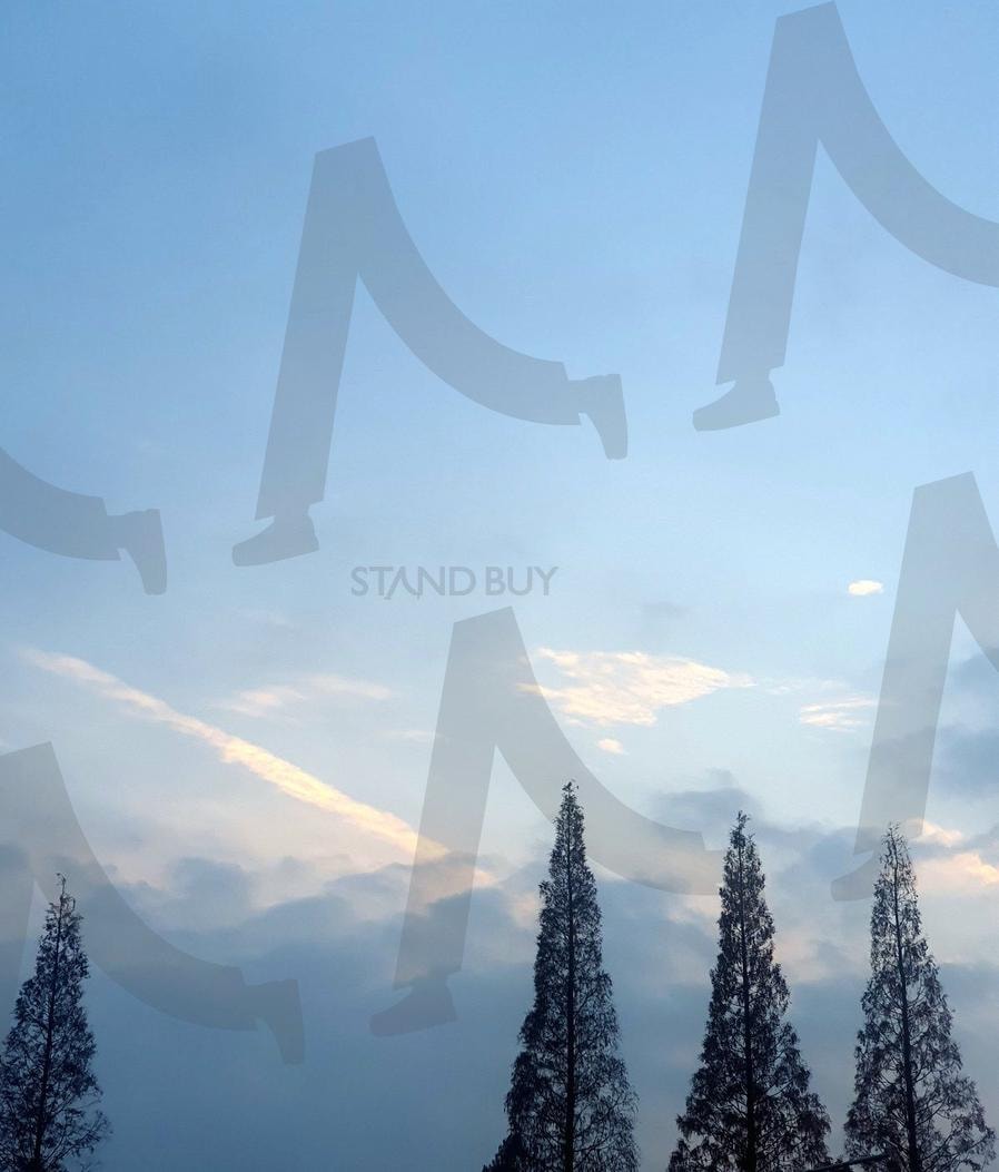 하늘의 속삭임(하늘을 닮은 나무) | 하늘, 구름, 나무실루엣, 풍경사진, 나무, 감성, 평온함, 자연, 잔잔한분위기 | 스탠바이 STANDBUY 디지털 콘텐츠