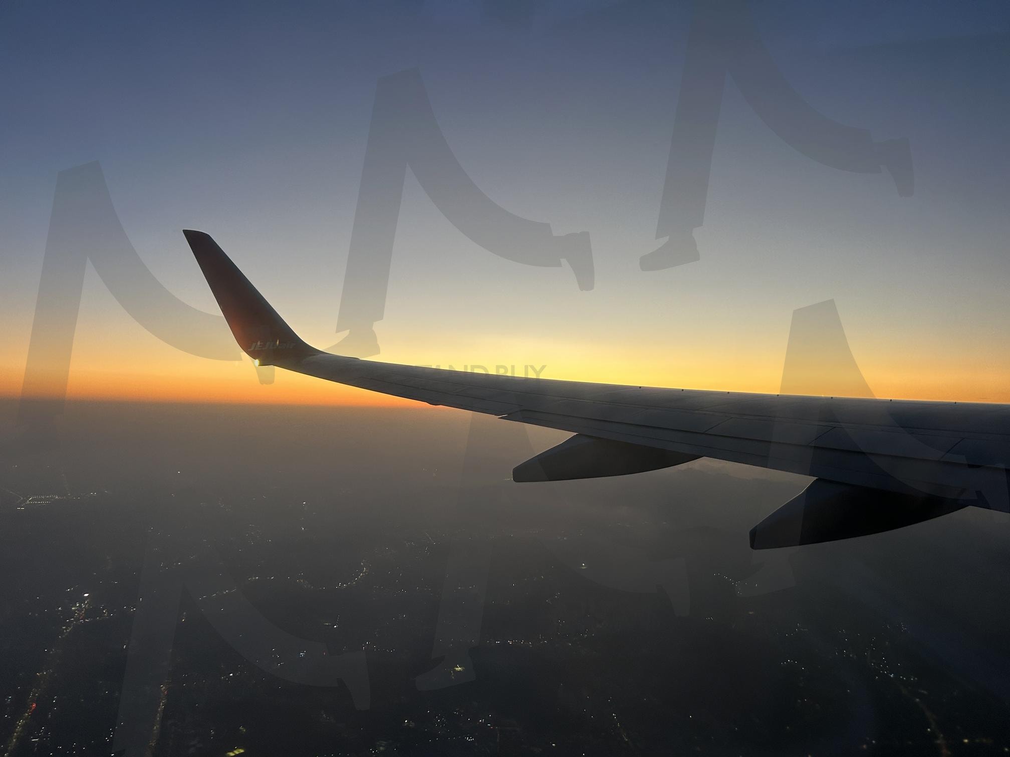 여행 출발 순간의 설렘 | 비행기뷰, 여행출발, 창가좌석, 하늘풍경, 여행브이로그, 제주여행 | 스탠바이 STANDBUY 디지털 콘텐츠