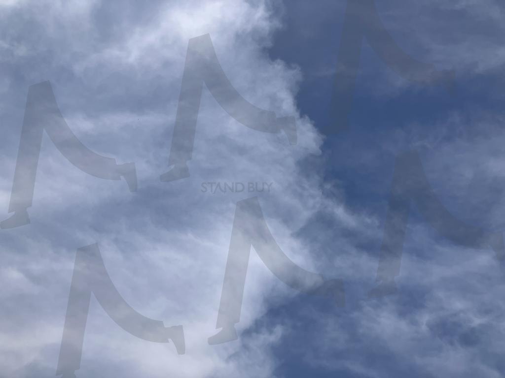 반쪽은 구름, 반쪽은 맑음 — 가을 하늘의 두 얼굴 | 가을, 가을하늘, 하늘, 구름하늘, 맑은하늘, 하늘사진, 가을풍경, 구름, 푸른하늘'자연사진, 가을감성, 하늘구름, 하늘스타그램, 하늘사랑, 자연, 가을낮 | 스탠바이 STANDBUY 디지털 콘텐츠