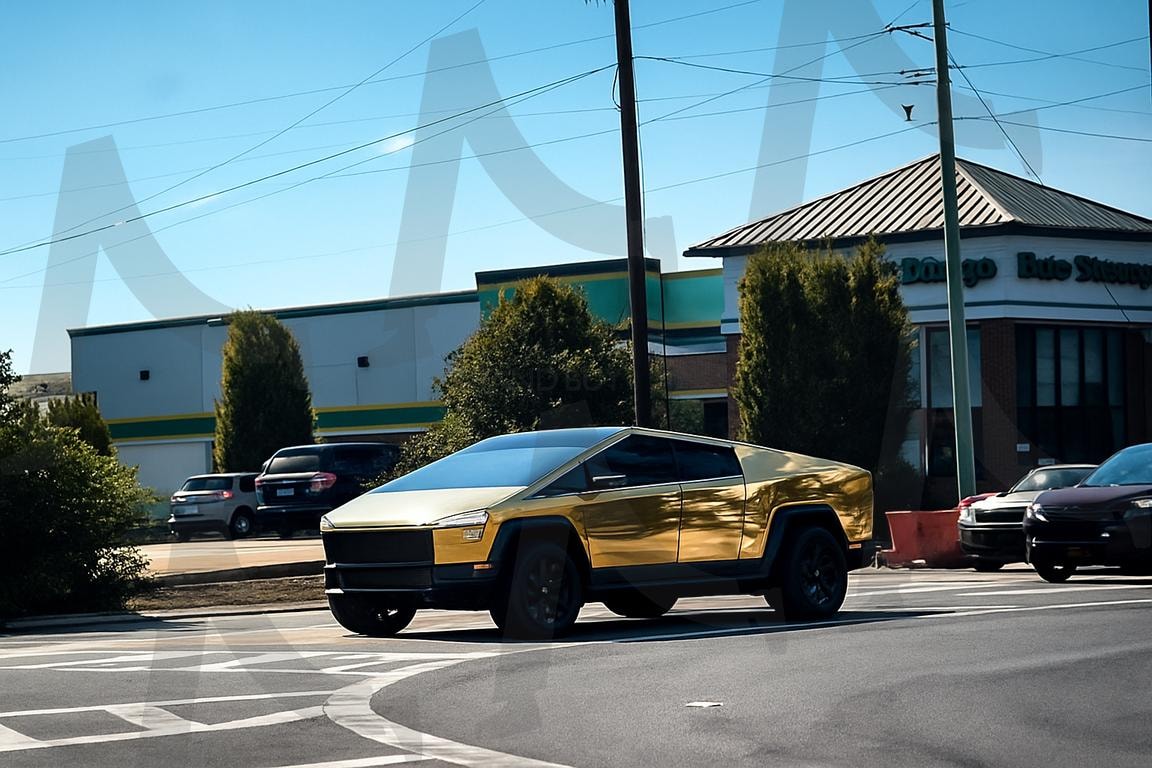 골드 사이버트럭의 강렬한 등장 / A Striking Gold Cybertruck on the Road | 사이버트럭, 전기차, 자동차사진, 차량스냅, ai | 스탠바이 STANDBUY 디지털 콘텐츠