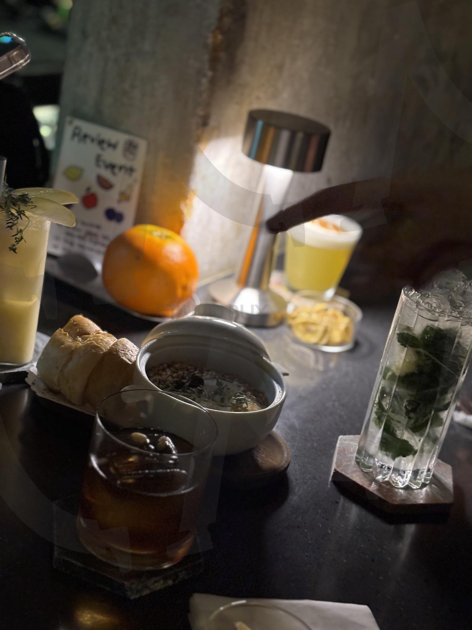 디디피 DDP 칵테일바 | 동대문, 디디피, ddp, 칵테일, 칵테일바, BAR, 분위기, 인스타, 감성사진, 일상, 어두운, 블랙, 감성, 세련된, 도시, city | 스탠바이 STANDBUY 디지털 콘텐츠