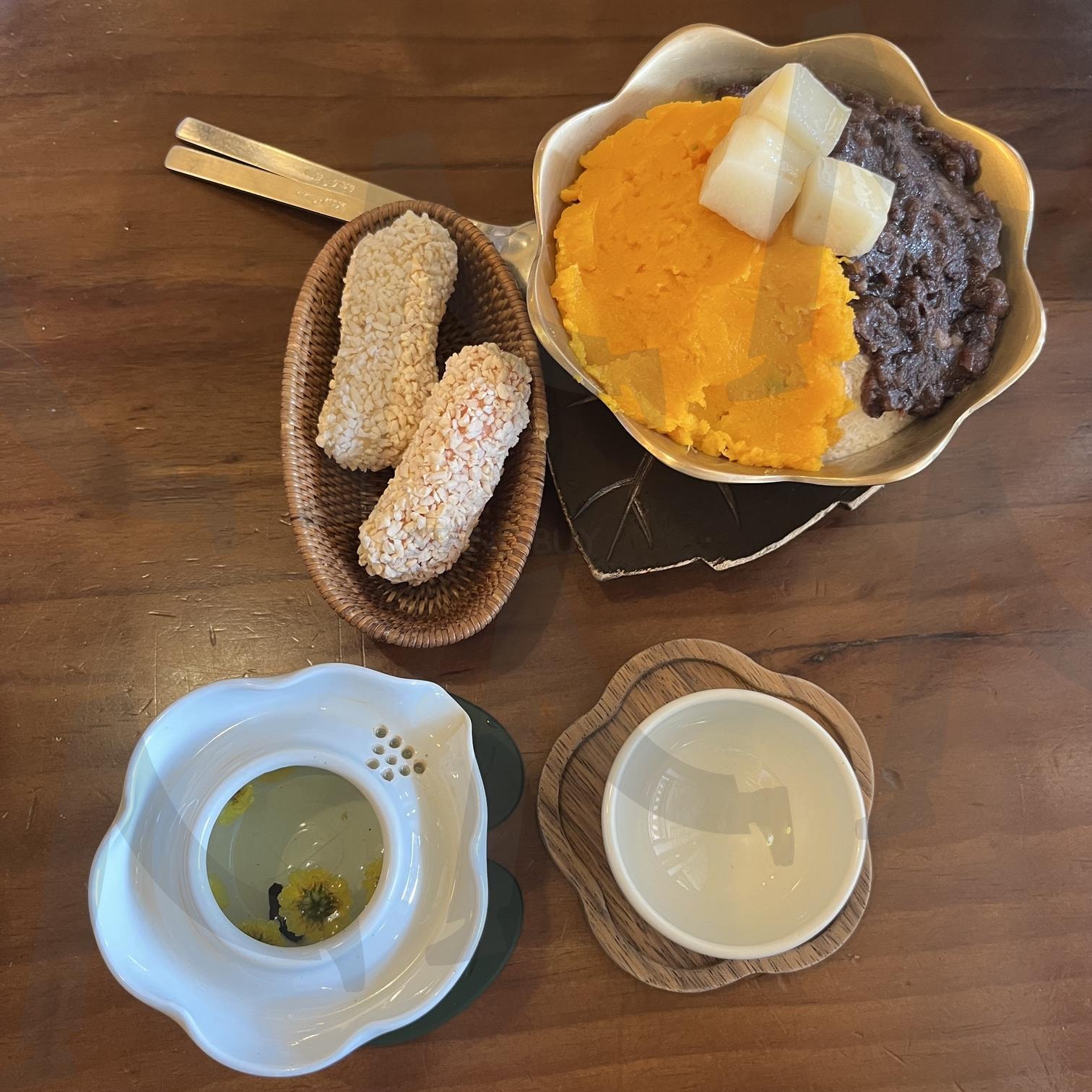 성북동 한옥카페 수연산방 전통차와 빙수 | 한옥카페, 수연산방, 성북동, 전통찻집, 전통차, 차, 빙수, 옛날빙수, 전통, 한옥, 일상, 인스타, 인증, 유과, 옛스러운, 정겨운 | 스탠바이 STANDBUY 디지털 콘텐츠