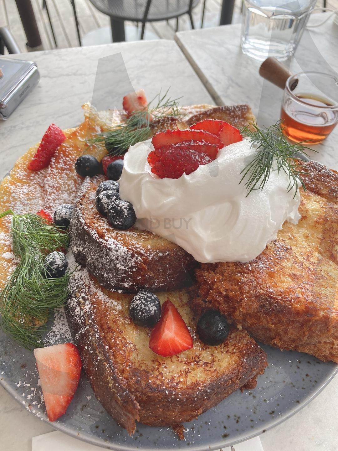 한남동 브런치 | 한남동, 브런치, 여유로운, 생크림, 베이커리, 빵, 토스트, 카페, 일상, 먹방, 맛집, 인증, 인스타, 블로그 | 스탠바이 STANDBUY 디지털 콘텐츠