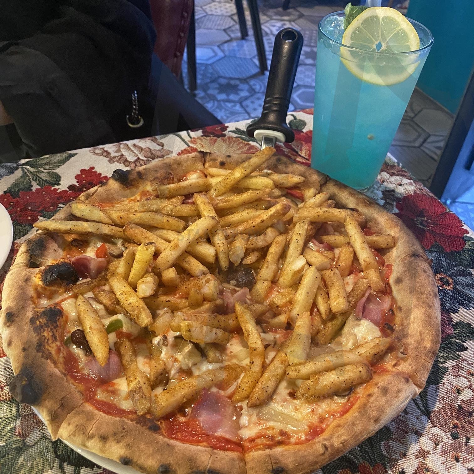 해방촌 보니스 피자 | 용산, 피자, 보니스피자, 이태원, 해방촌, 감자튀김, 피맥, 일상, 인스타, 블로그, 먹방, 인증, 맛집 | 스탠바이 STANDBUY 디지털 콘텐츠