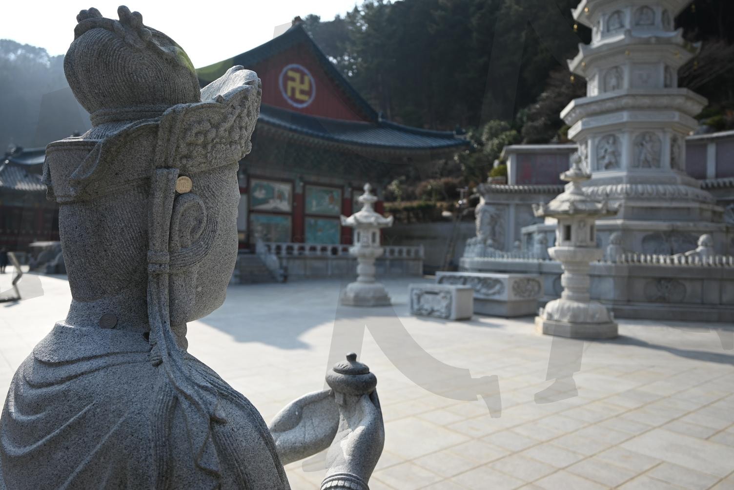 마음이 아픈가 몸이 아픈가 | 부산, 삼광사, 약사여래, 치유, 지켜봄 | 스탠바이 STANDBUY 디지털 콘텐츠