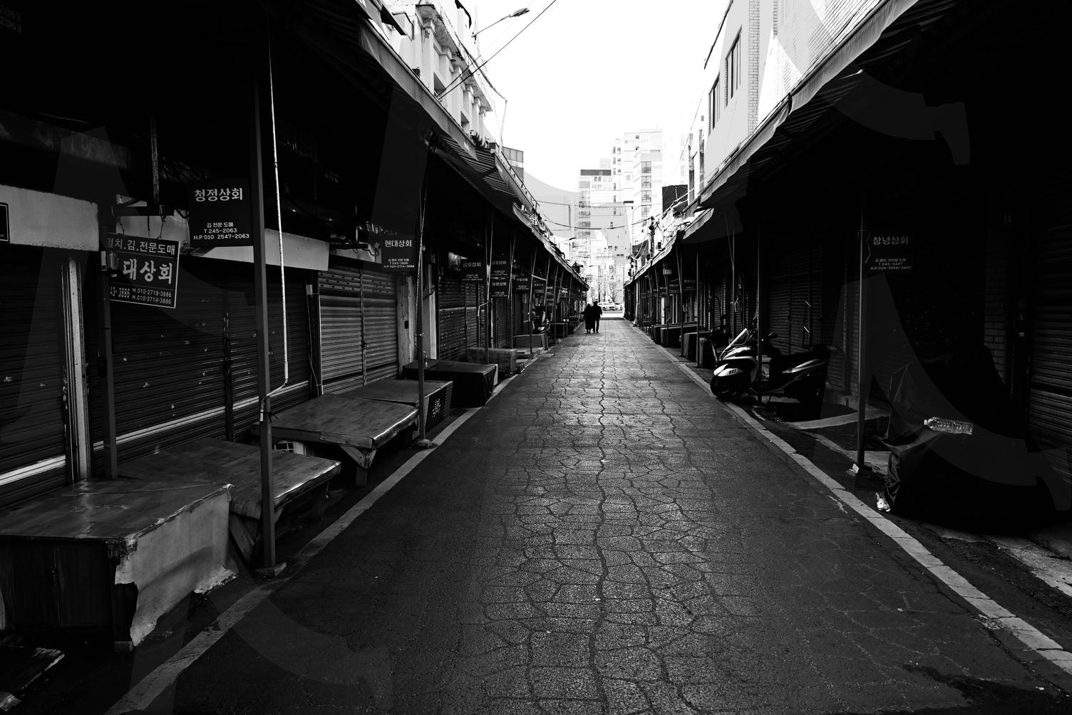 자갈치 노포 골목 사진 | 부산, 자갈치, 노포, 건어물, 시장 | 스탠바이 STANDBUY 디지털 콘텐츠