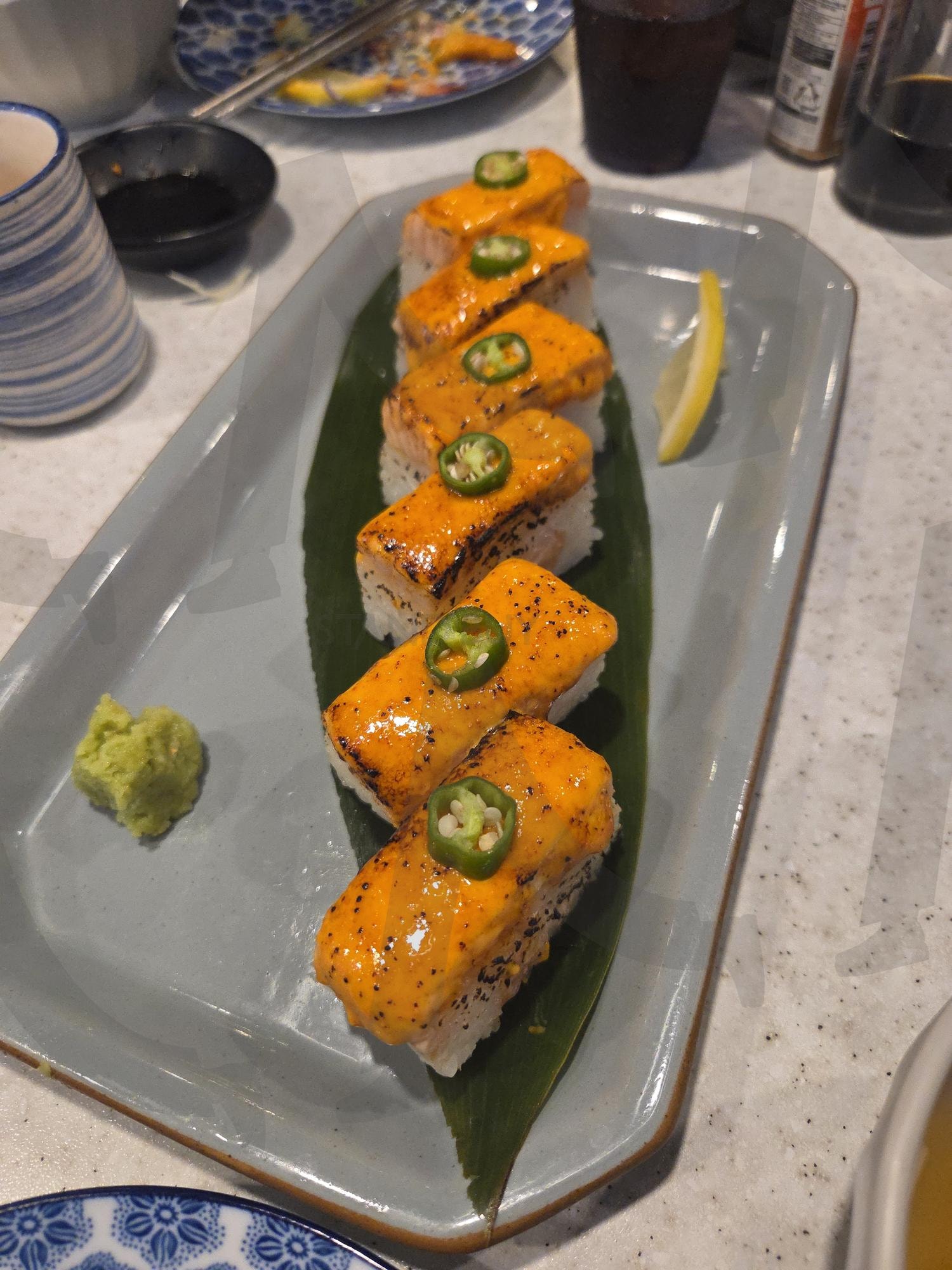 불향 가득한 연어 초밥 | 연어초밥, 초밥, 일식, 맛있는 하루, 먹스타그램 | 스탠바이 STANDBUY 디지털 콘텐츠