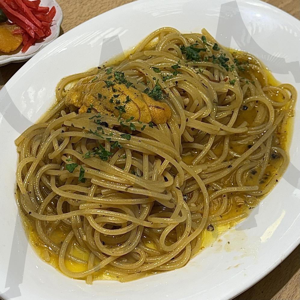 성게알 오일 파스타 클로즈업 – 고급 이탈리안 레스토랑 메뉴 비주얼 | 성게알파스타, 우니파스타, 오일파스타, 이탈리안음식, 파스타사진, 레스토랑메뉴, 음식클로즈업, 미식사진, 고급음식, 메뉴촬영, 파인다이닝, 식당홍보, 파스타, 파스타플레이팅, 사진, 음식사진, 음식, 식당, 레스토랑 | 스탠바이 STANDBUY 디지털 콘텐츠