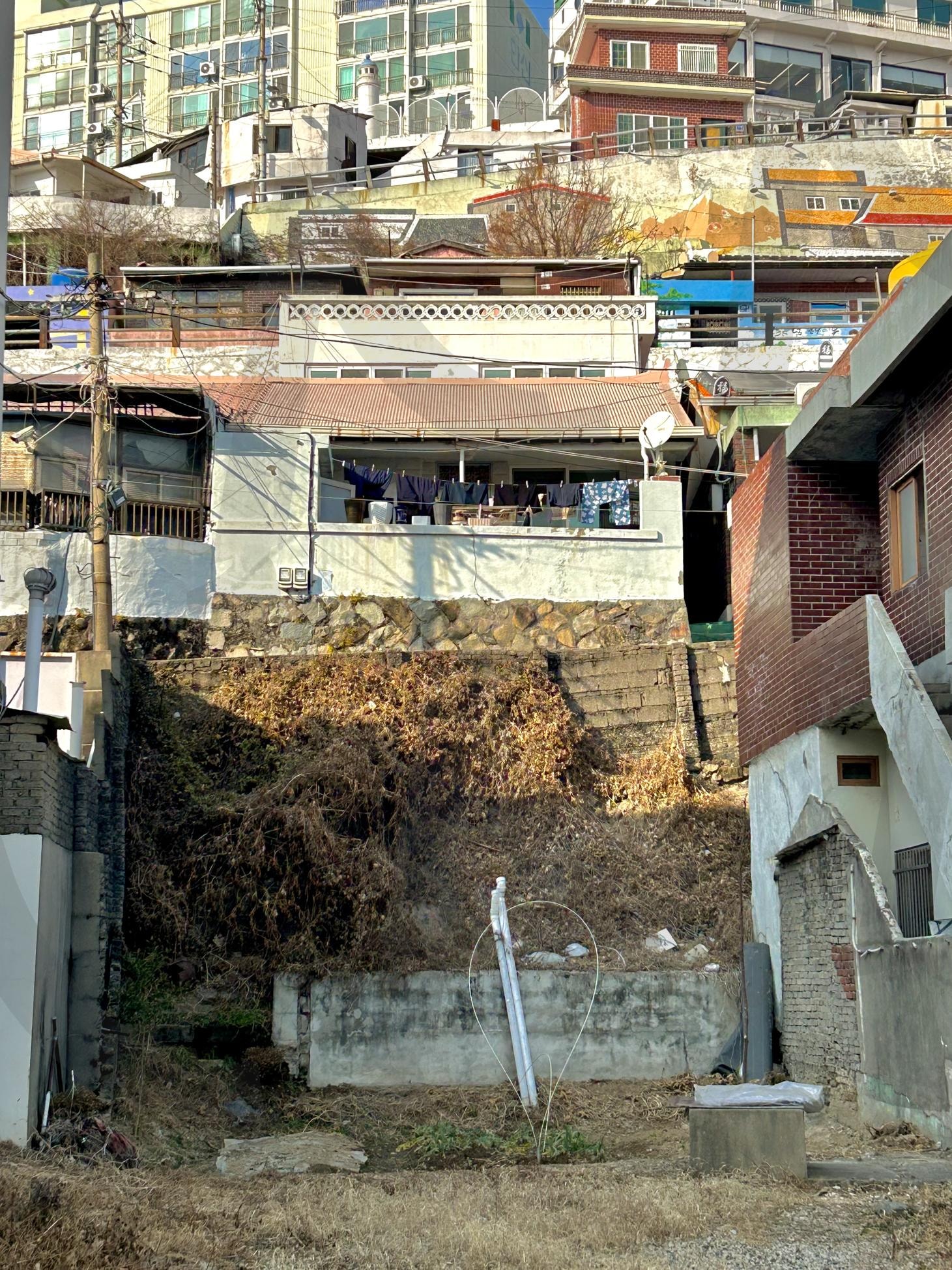 집인제 절벽 | 절벽, 집, 카페, 볕, 느좋 | 스탠바이 STANDBUY 디지털 콘텐츠