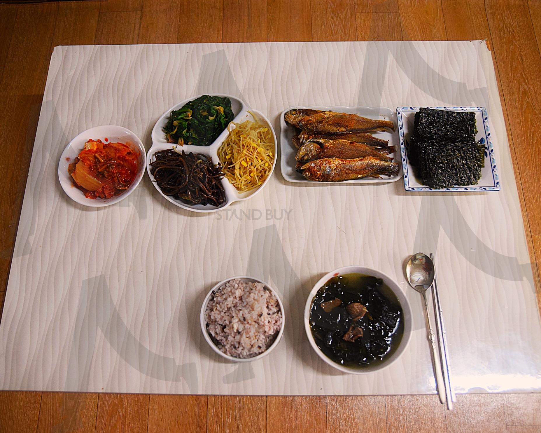 생일 밥상 | 미역국, 밥, 나물, 생선, 김치, 생일, 잔치, 이벤트, 한국적, 소박한 | 스탠바이 STANDBUY 디지털 콘텐츠