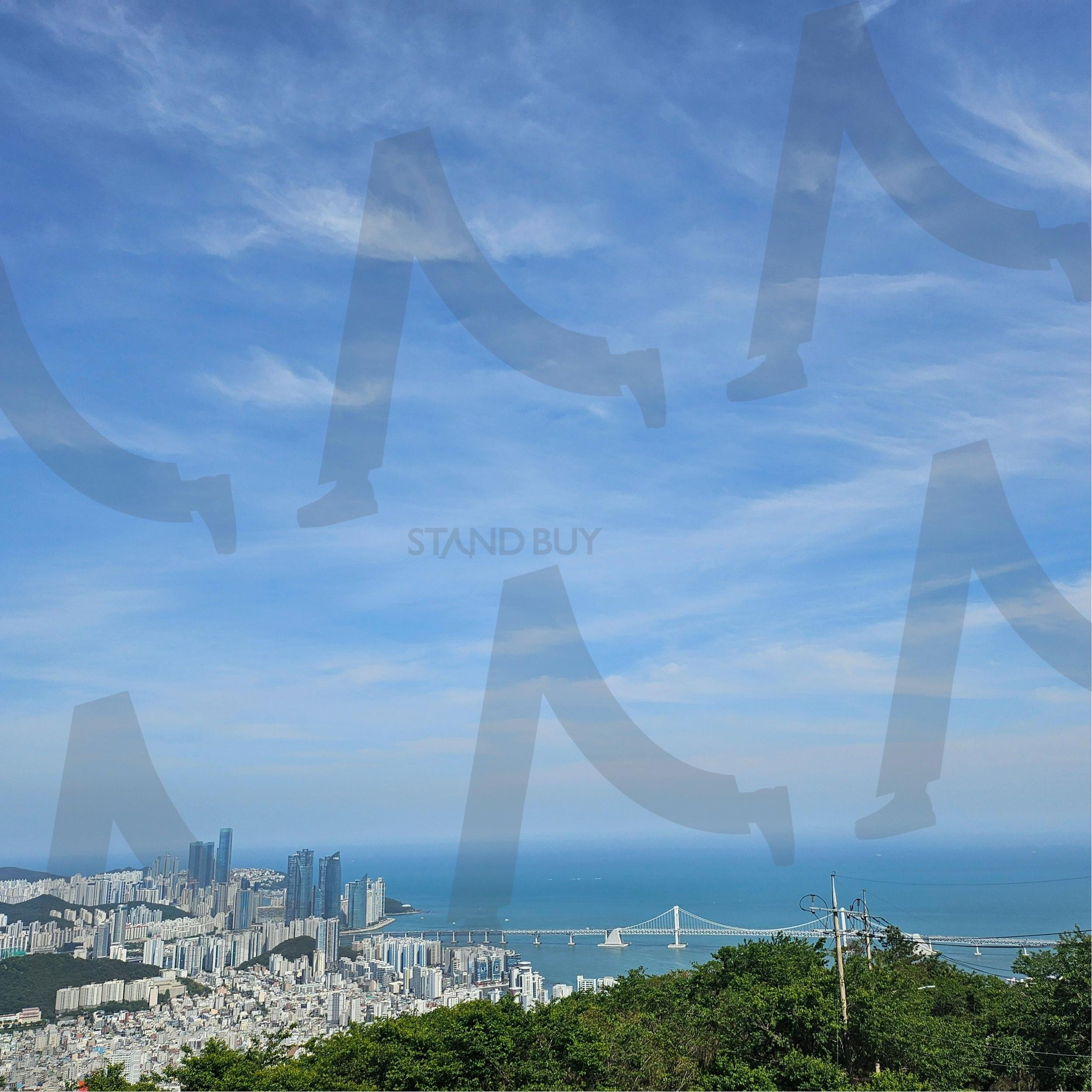 금련산 구름고개카페에서 보는 바다뷰 | 부산, 금련산, 구름, 고개, 카페, 바다뷰, 대교 | 스탠바이 STANDBUY 디지털 콘텐츠